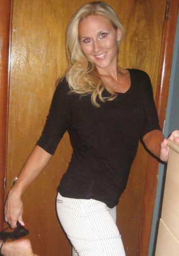 Индивидуалка Питера Иришка с 2 размером груди предлагает интим услуги у метро Девяткино  +7(981)266-85-01 - фото 2