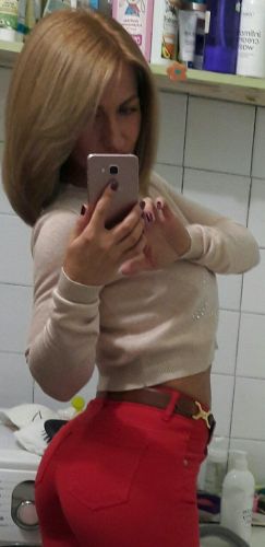 Индивидуалка Питера Оля с 1 размером груди предлагает интим услуги у метро Электросила  +7(911)830-07-16 