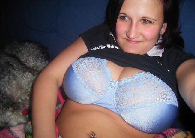 Проститутка Питера Мариша с 4 размером груди предлагает интим услуги у метро Петроградская  +7(981)294-39-94 