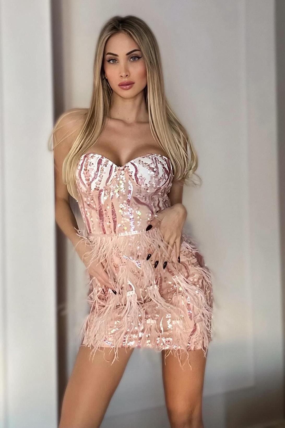 Проститутка Питера Лена с 2 размером груди предлагает интим услуги у метро Московские Ворота  +7(981)214-21-80 - фото 2